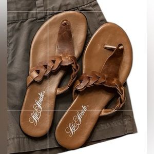 Life stride, leather thong sandals in size 7.